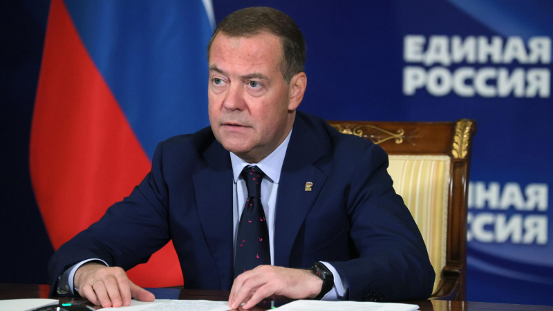 Медведев сравнил Украину с квази-страной в КНР