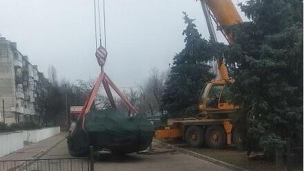 На Украине демонтировали советский танк-памятник
