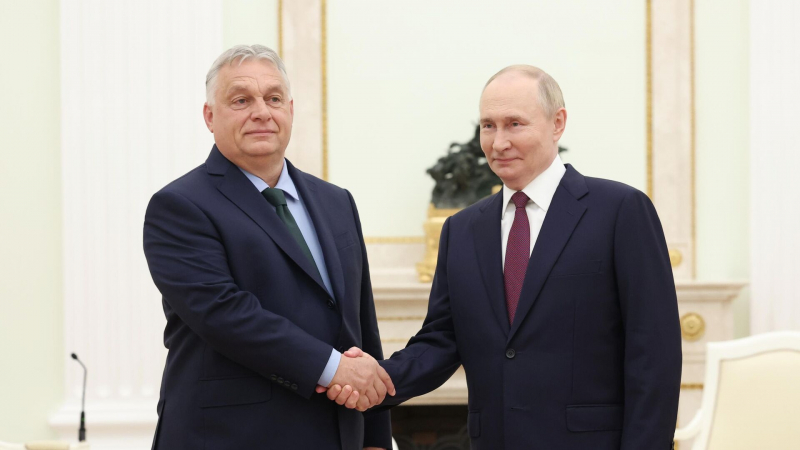 Песков раскрыл детали разговора Путина с Орбаном