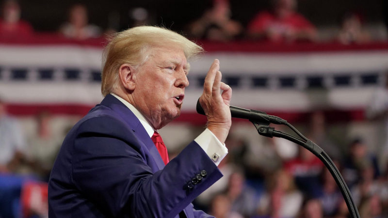 Трамп попросил прекратить одно из дел, сославшись на решение о сыне Байдена