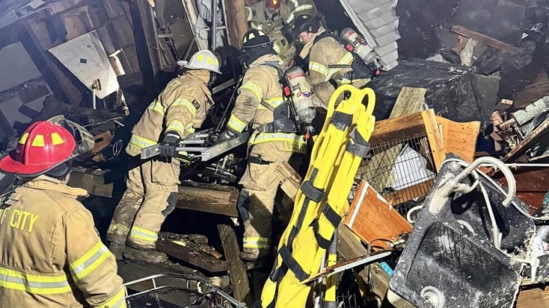 В США несколько человек пострадали при обрушении дома после взрыва